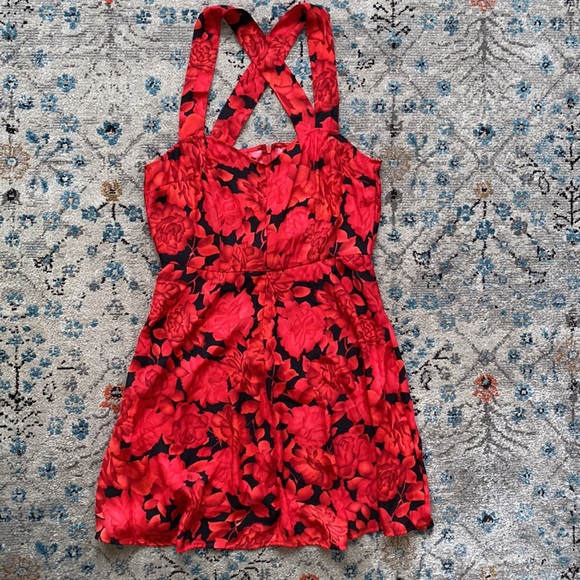 Red and black flower print dress NWT - Picture 1 of 5